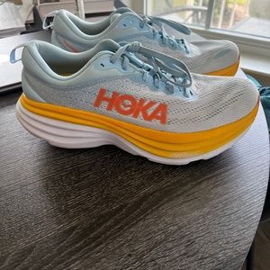 Hoka Bondi 8